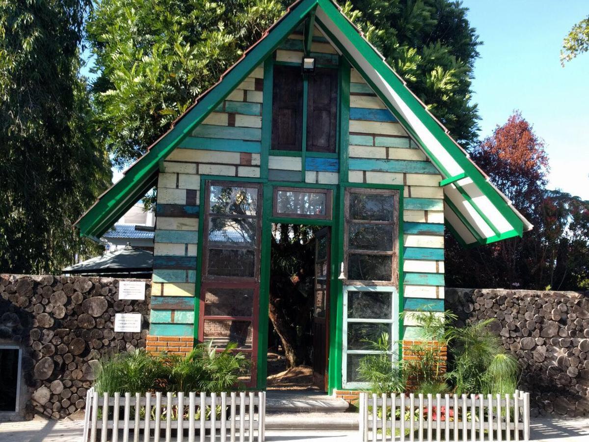 Rumah Pakankamih Bukittinggi Luaran gambar